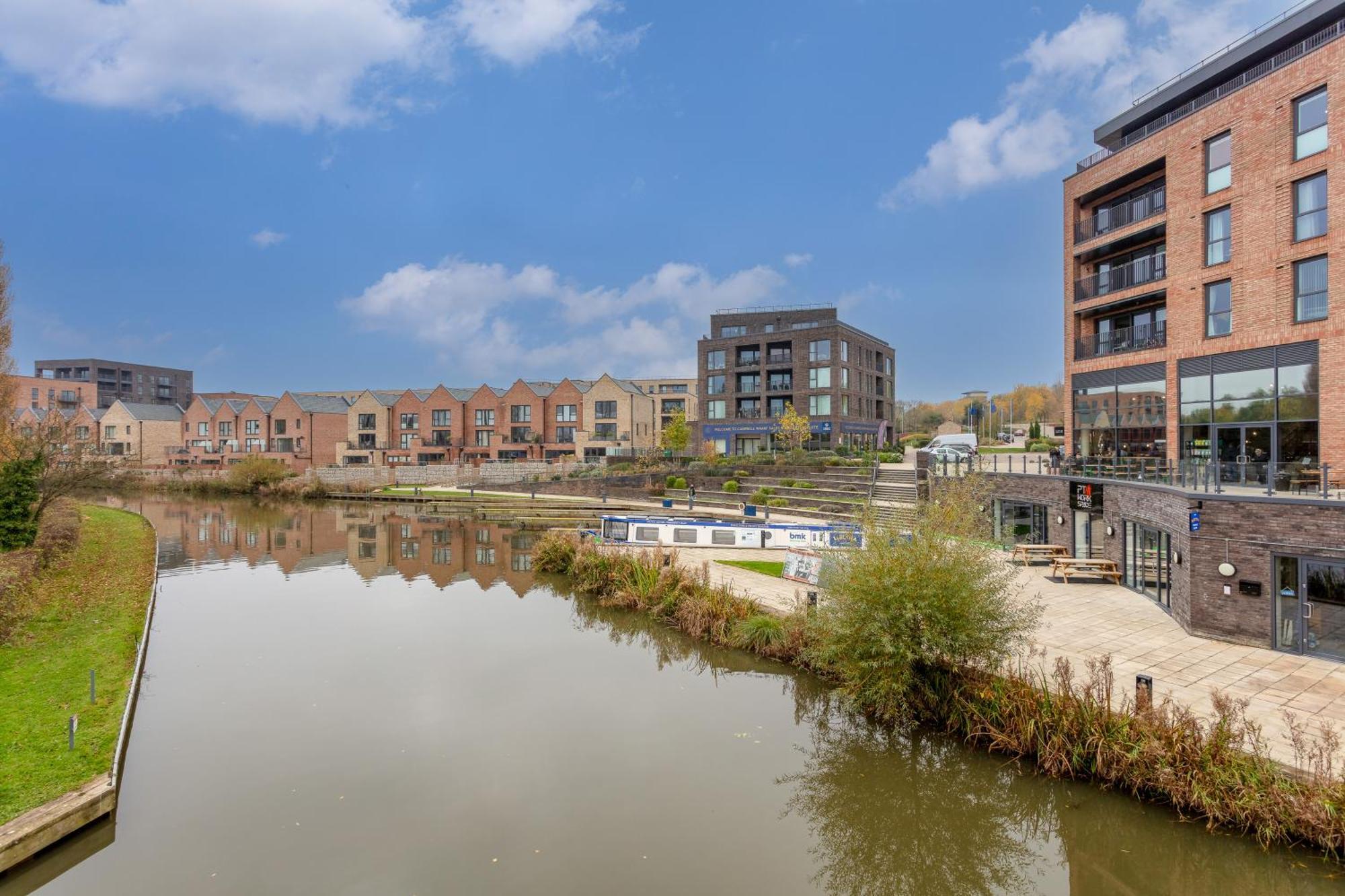 Penthouse Apartment - City Centre - Secure Parking, Balcony, Self-Check-In, Fast Wifi And Smart Tv With Netflix By Yoko Property Milton Keynes Luaran gambar