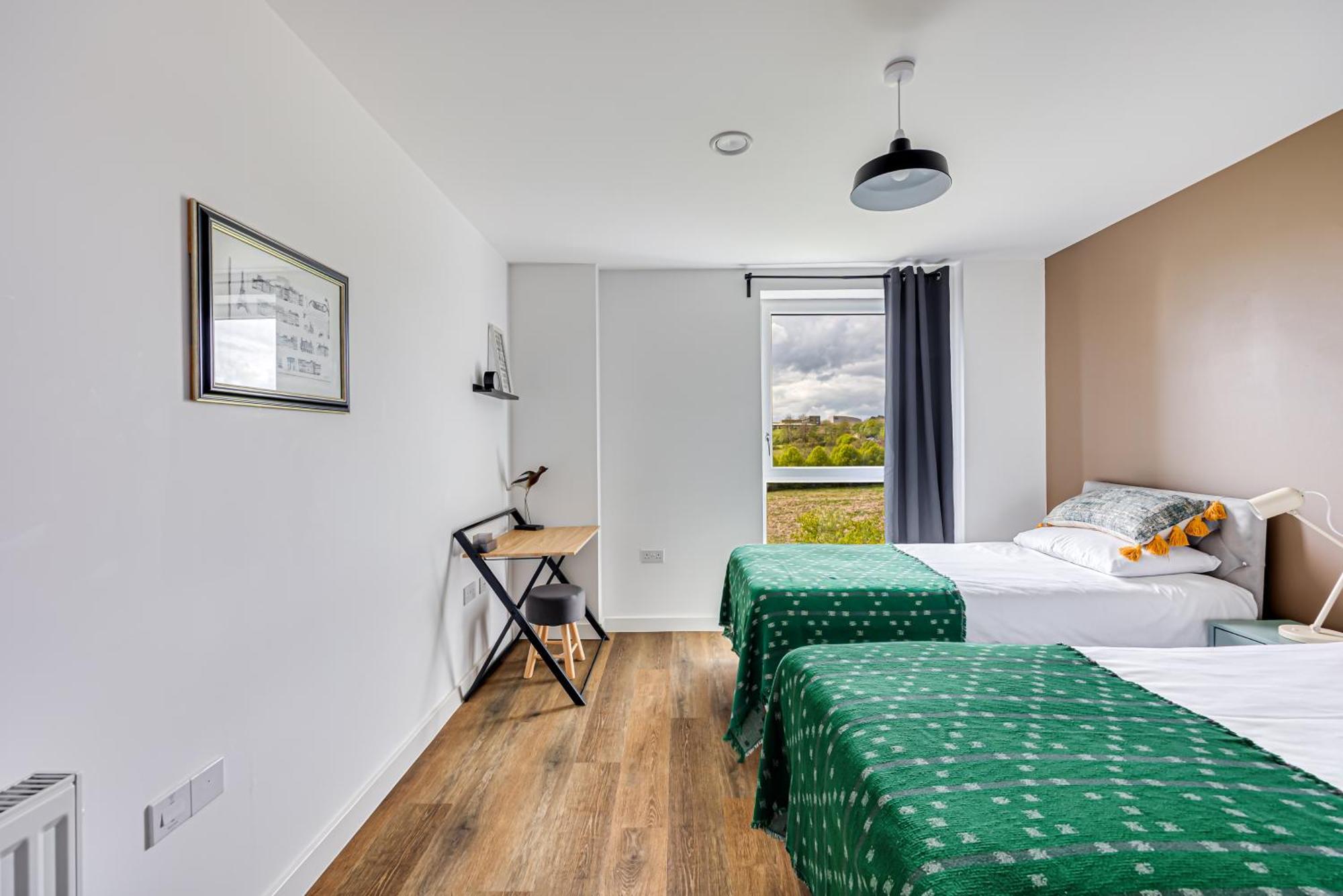 Penthouse Apartment - City Centre - Secure Parking, Balcony, Self-Check-In, Fast Wifi And Smart Tv With Netflix By Yoko Property Milton Keynes Luaran gambar