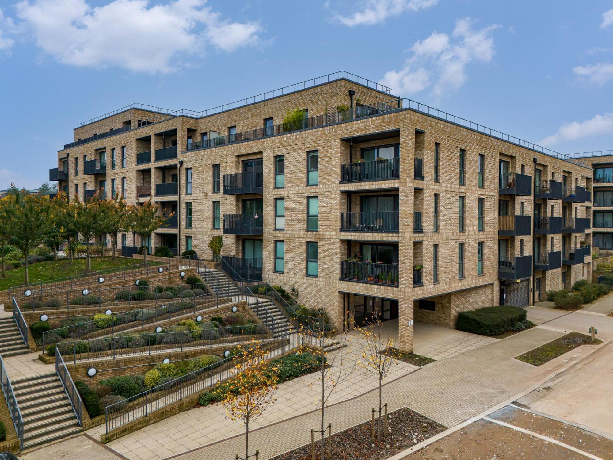 Penthouse Apartment - City Centre - Secure Parking, Balcony, Self-Check-In, Fast Wifi And Smart Tv With Netflix By Yoko Property Milton Keynes Luaran gambar