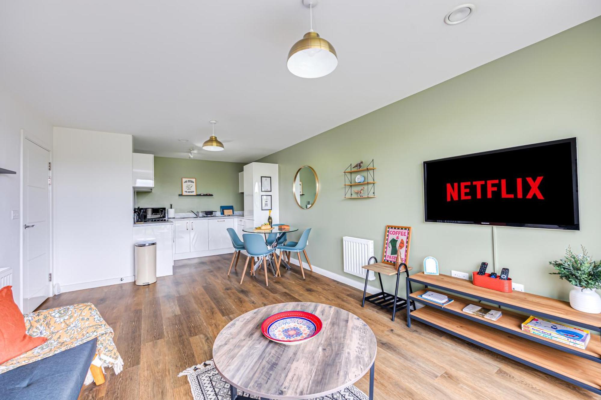 Penthouse Apartment - City Centre - Secure Parking, Balcony, Self-Check-In, Fast Wifi And Smart Tv With Netflix By Yoko Property Milton Keynes Luaran gambar